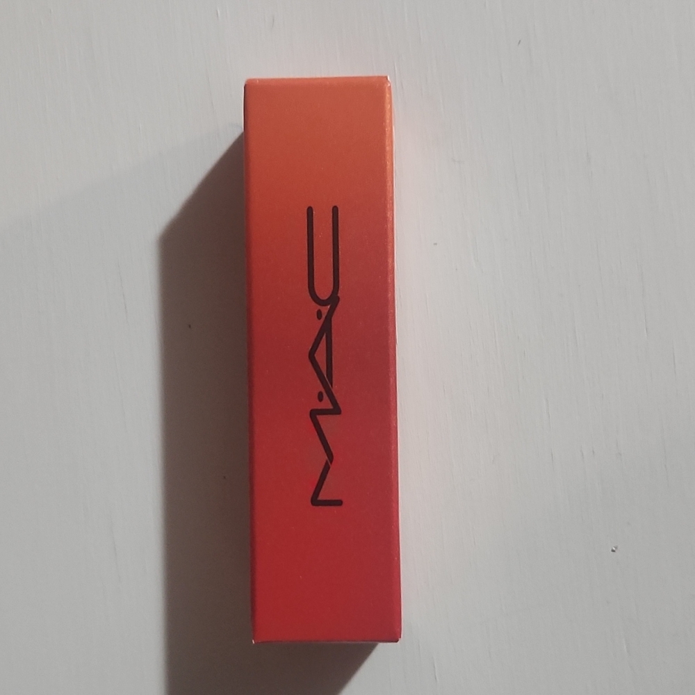 MAC Russian Red Matte Lipstick Lunar New Year - Picture 9 of 12